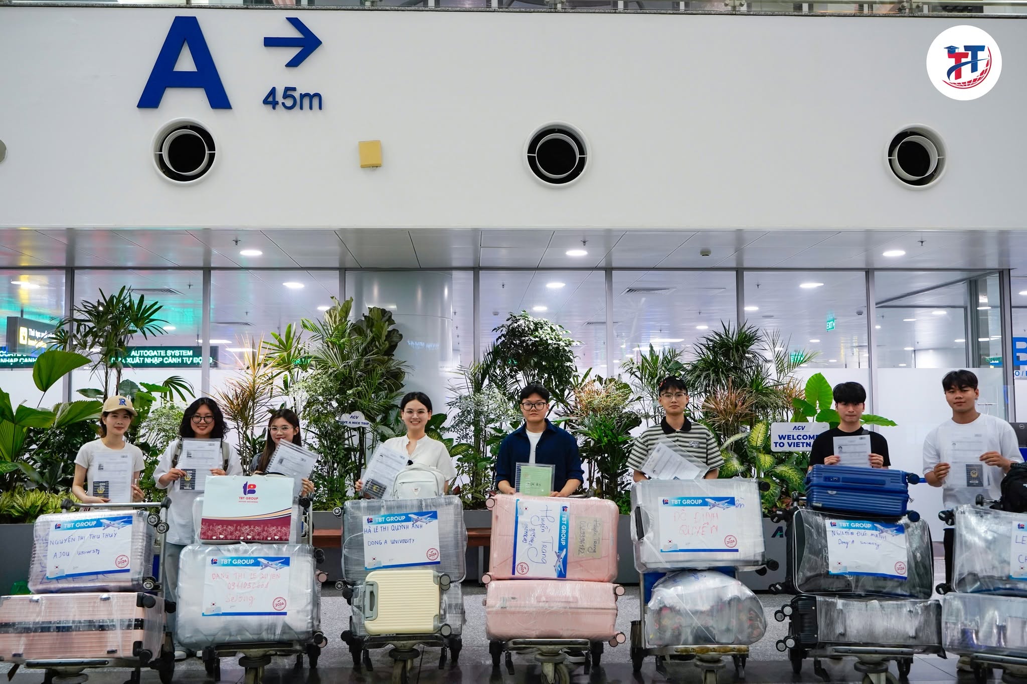 Lễ vinh danh và trao chứng chỉ TOPIK cho học viên