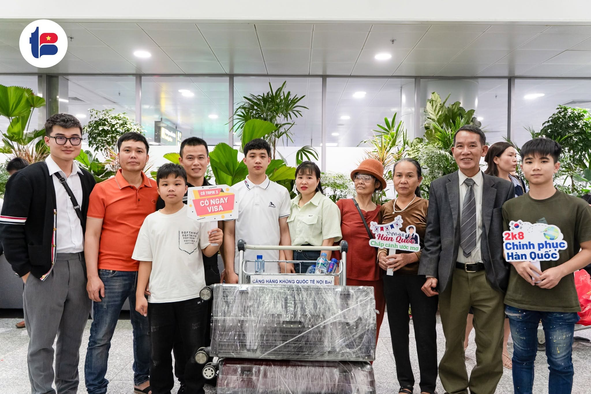 Học viên tham quan danh lam thắng cảnh tại Hàn Quốc